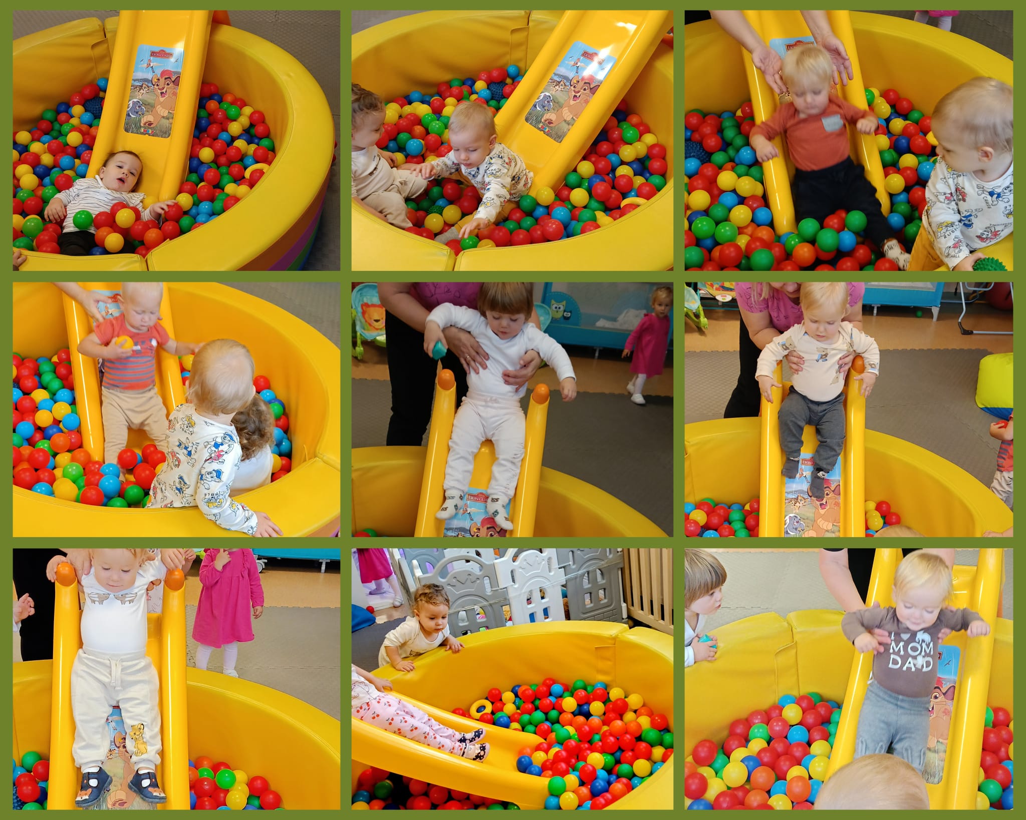 Maluszki zjeżdżają ze zjeżdżalni do basenu z kulkami.